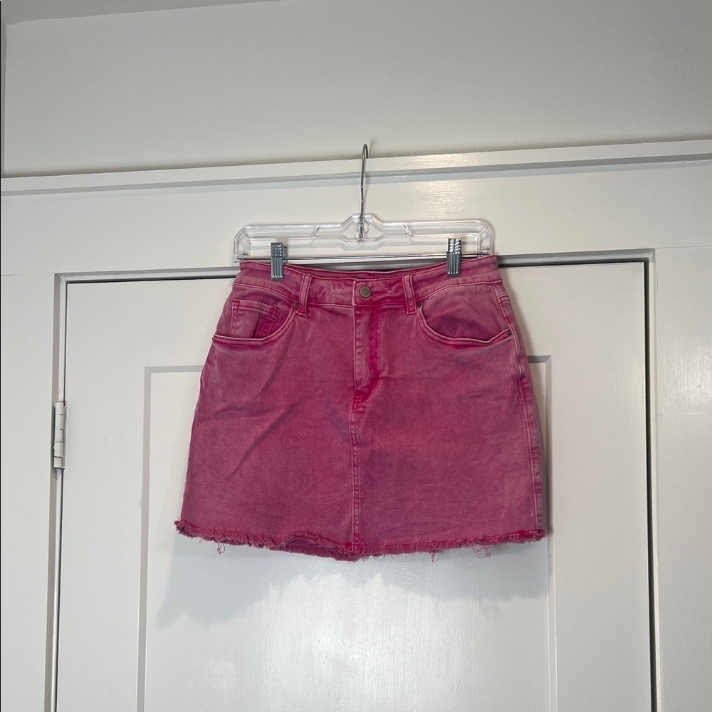 Zenana Outfitters Pink acid washed Denim Mini Skirt size medium. - Picture 2 of 9